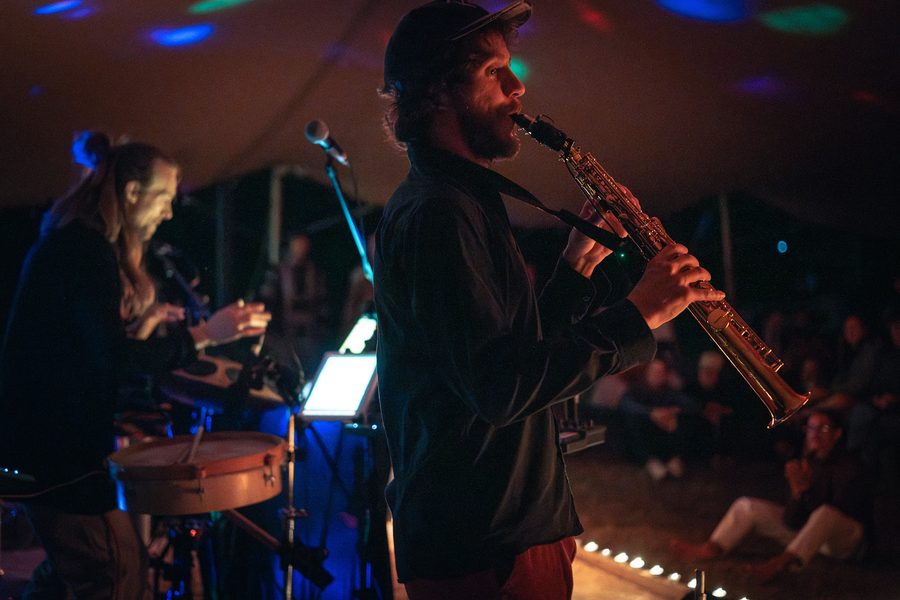 Julien Dub au saxophone